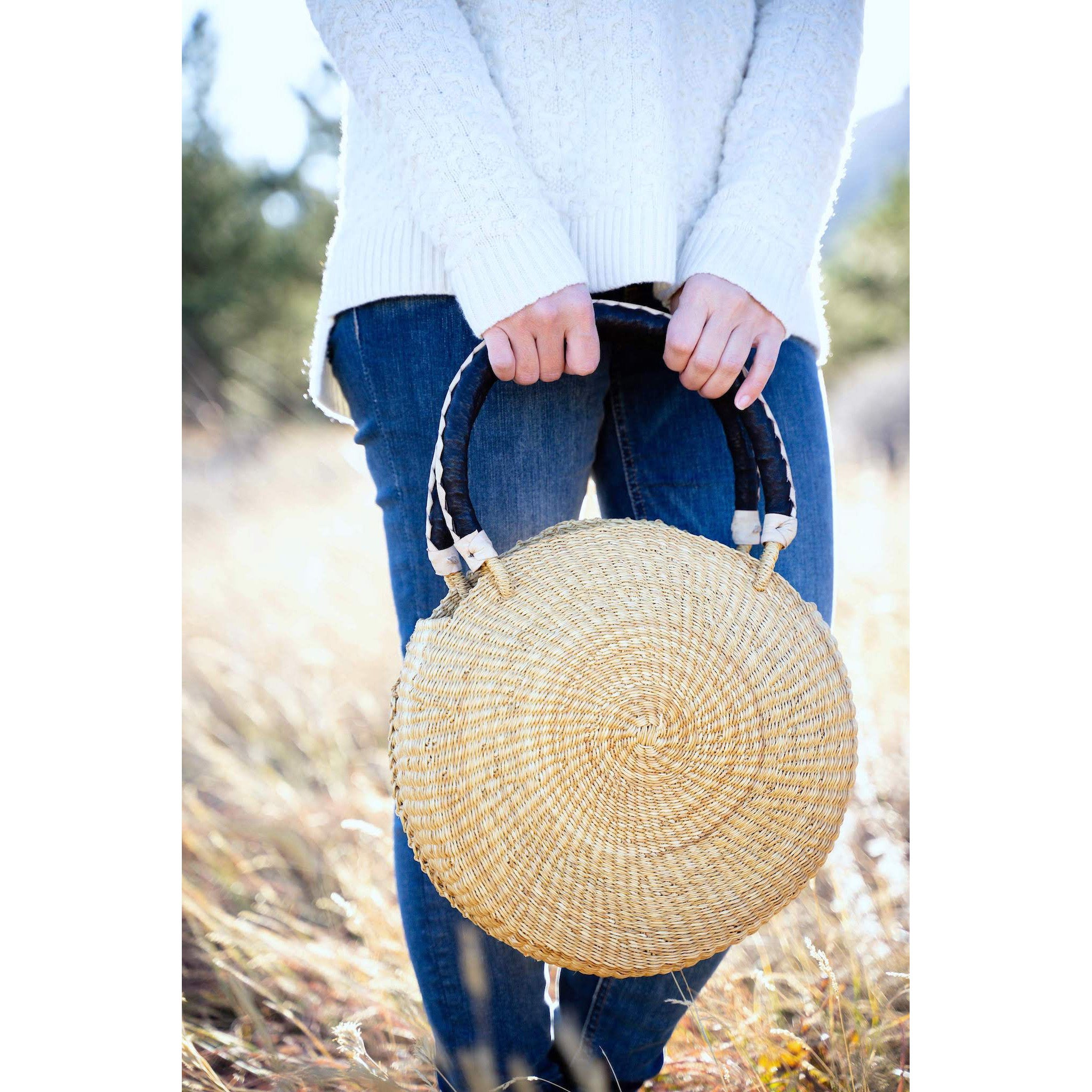 Natural Hand-Woven Straw Bag, Womens Summer Beach Boho Tote Bag Purse  Vintage Round Handle Ring Large Casual Handbag || Rural Handmade-Redefine  Supply to Build Sustainable Brands